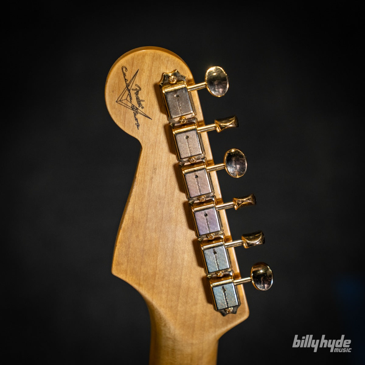 Fender Custom Shop Stevie Ray Vaughan Signature Stratocaster Relic with Closet Classic Hardware Electric Guitar in Faded 3-Color Sunburst