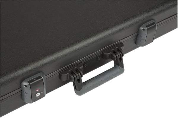 Fender Deluxe Molded Electric Bass Case in Black