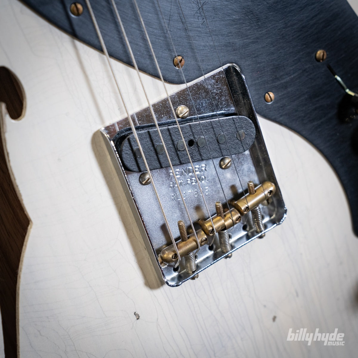 Fender Custom Shop Limited Edition Nocaster Thinline Relic Electric Guitar in Aged White Blonde