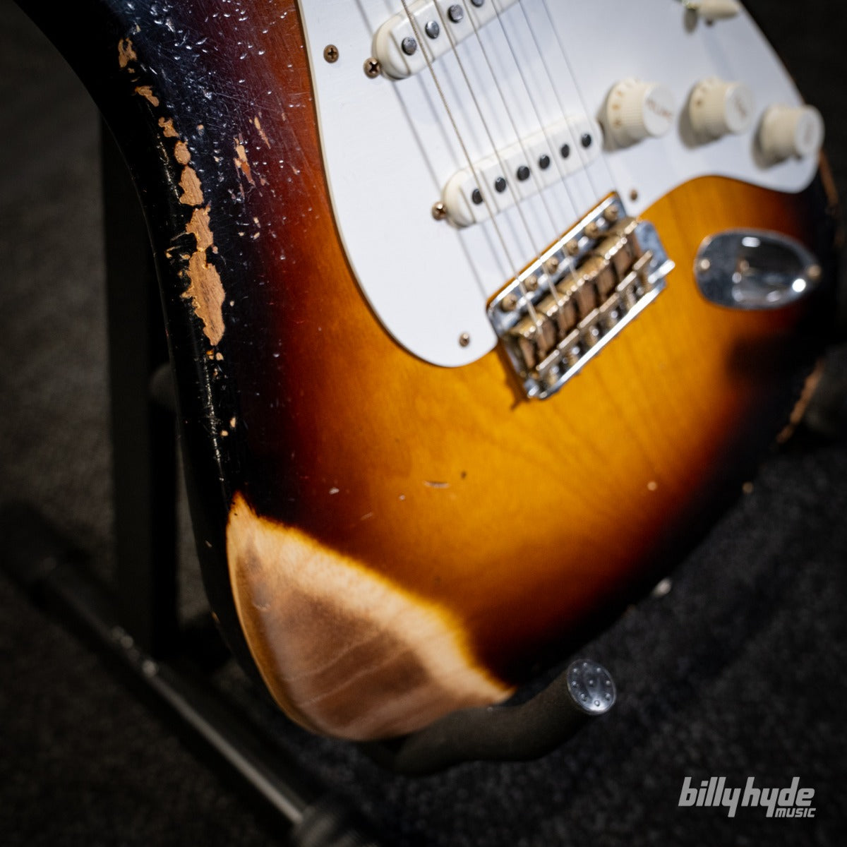 Fender Custom Shop Limited Edition 70th Anniversary 1954 Stratocaster Heavy Relic Electric Guitar in Wide-Fade 2-Color Sunburst