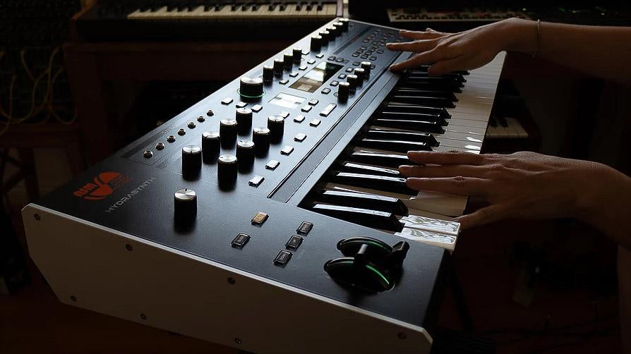 Ashun Sound Machines Hydrasynth Keyboard Synthesizer