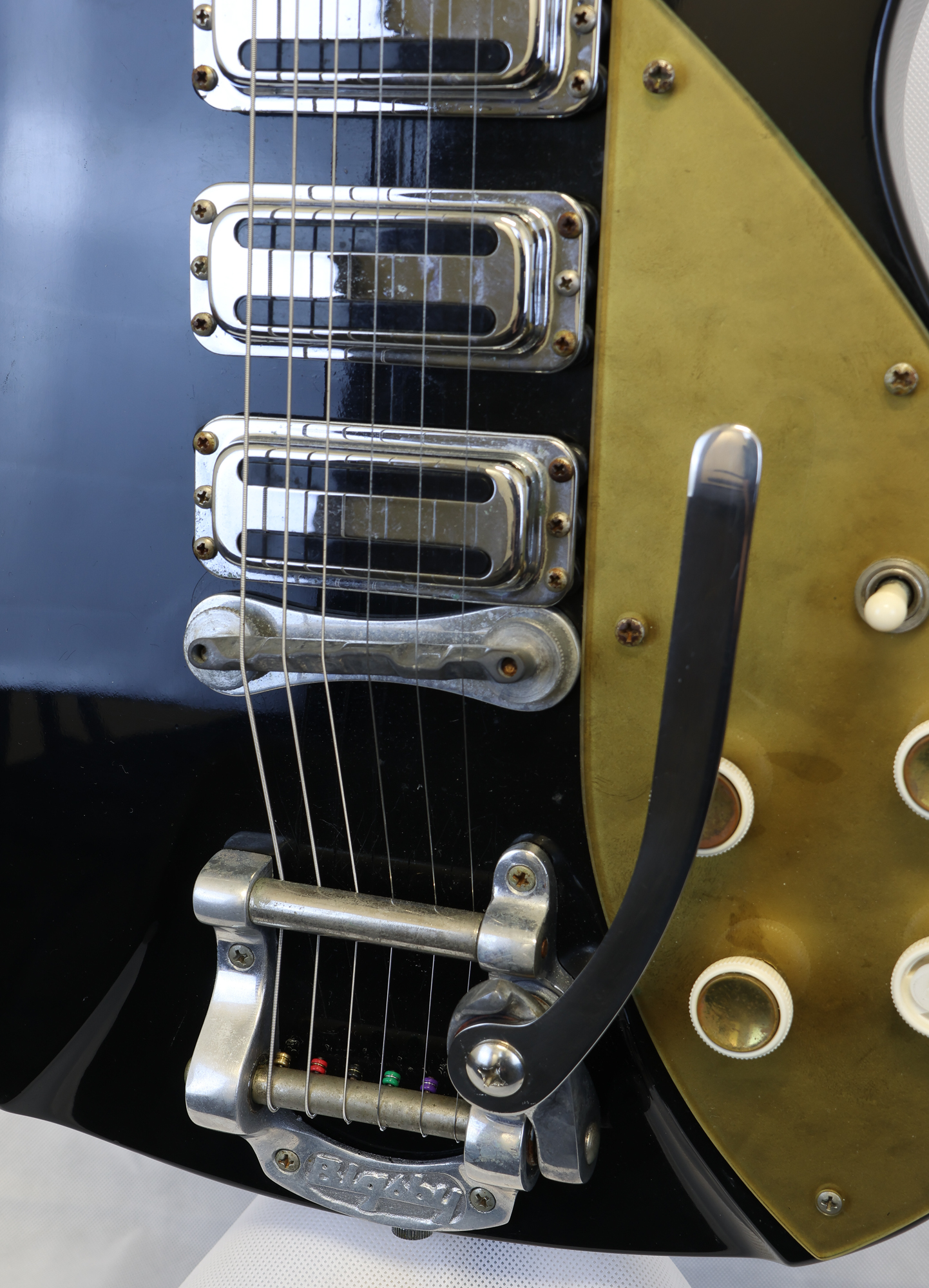 Rickenbacker Model 325V59 in Jetglo (Second Hand)