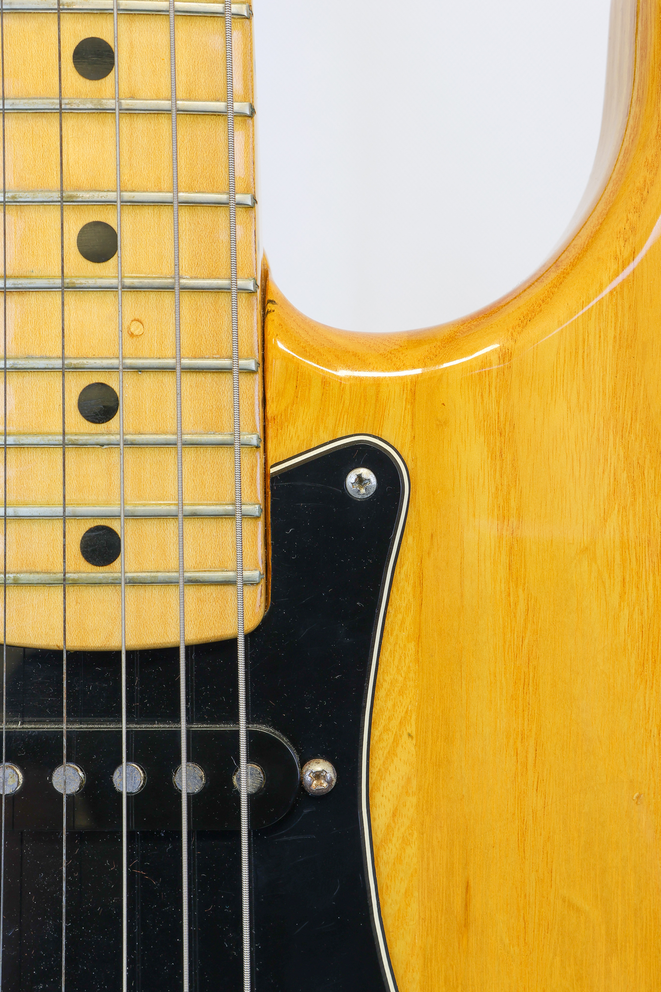 Fender Stratocaster Left-Handed, MN (1977) in Natural (Second Hand)