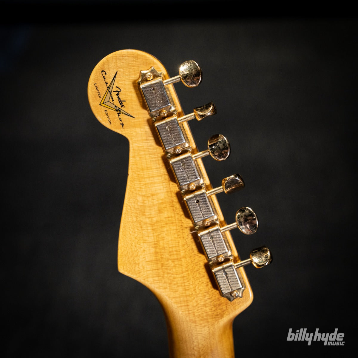 Fender Custom Shop Limited Edition 1965 Dual-Mag Stratocaster Journeyman Relic with Closet Classic Hardware Electric Guitar in Aged Inca Silver
