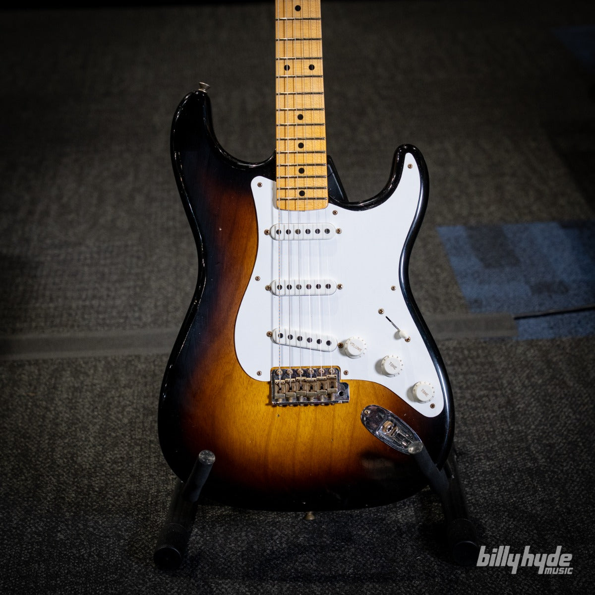 Fender Custom Shop Limited Edition 70th Anniversary 1954 Stratocaster Journeyman Relic Electric Guitar in Wide-Fade 2-Color Sunburst