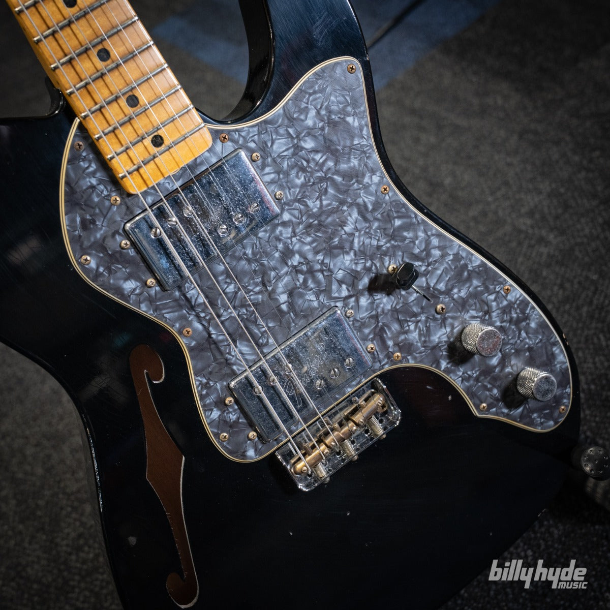 Fender Custom Shop 1970s Telecaster Thinline Journeyman in Aged Black